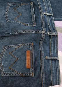 Men&#39;s jeans