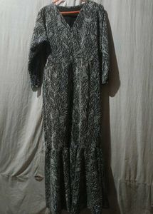 Elegant Patterned Maxi Dress