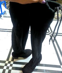 🕸️🕸️Black Over-the-Knee Boots 🕸️🕸️