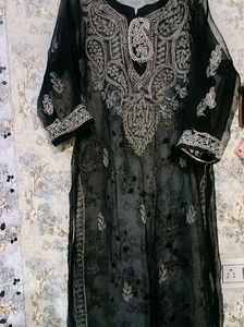 Elegant Embroidered Chikankari Kurti With Inner
