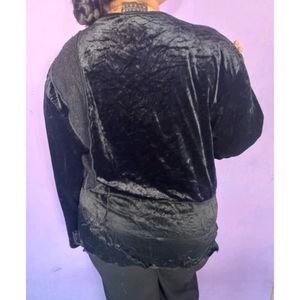 Plus Size VELVET TOP IN BLACK