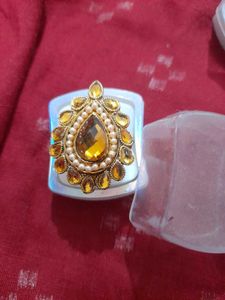 Vintage Gold & Pearl Ring