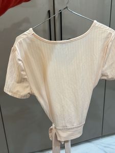 Peach Tie-Front Crop Top size XS/S