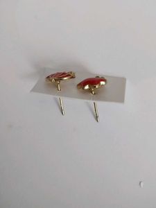 RAINCLOUD AND UMBRELLA MISMATCHED EARRING