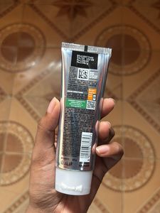 Garnier Vitamin C Serum Face Wash