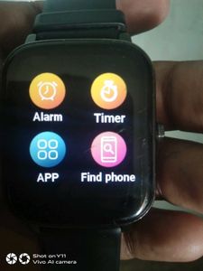 Noise Vivid Call SMARTWATCH