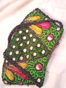 Mirror magic pouch
