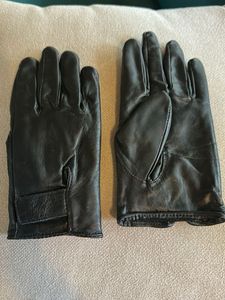 Leather Gloves With Cotton Cap Free