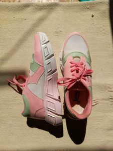 Pink &amp; Green 'Layasa' Sneakers