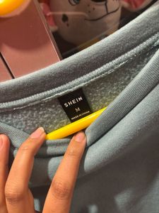 Stylish Mint Green Sweatshirt (Oversized)