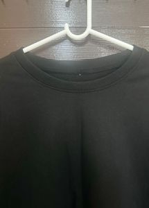 Black Long Sleeve SweatShirt