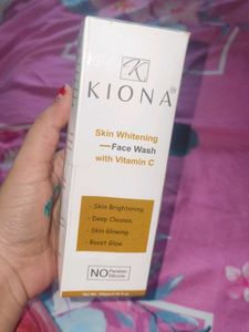 Kiona Skin Whitening Face Wash