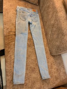 Levi's Light Wash Skinny Jeans