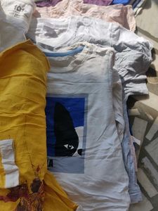 T-Shirt Bundle - Stylish &amp; Versatile