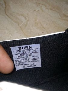 CASUAL FOOTWEAR FOR MEN SIZE UK8.5 AND EUR 43
