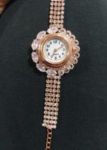 Elegant Rhinestone Watch in Rosegold Hues