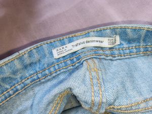 Zara Straight Fit Jeans