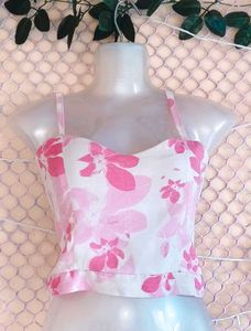 Size S/M🎁Buy 2 Get 1 Free 🎁 Floral Crop Top