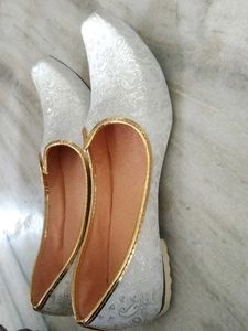 Men Treditional Footwear