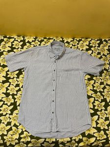 Men Micro Checks Opaque CheckedCasual Shirt