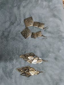 Set Of 2 Beautiful Gold Earrings
