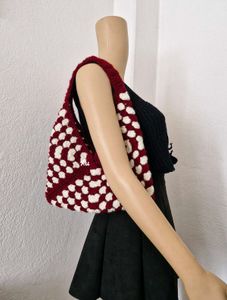 Crochet burgundy and white bag