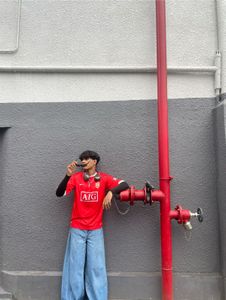 Manchester United Fivesleeve Jersey.Size (L)