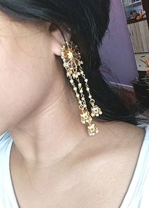 Golden Jhumkas, Prefect With Ethics