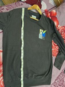 Stylish Graphic Sweatshirt