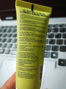 Dot &amp; Key Face Wash