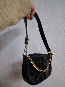 Chic Black Handbag