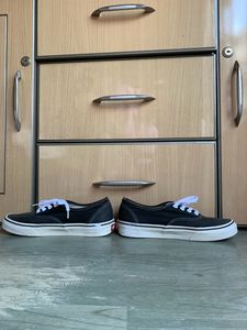 Authentic Women Vans
