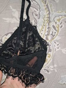 NA-KD Sexy Black Lace Strap Bra/ Bralette