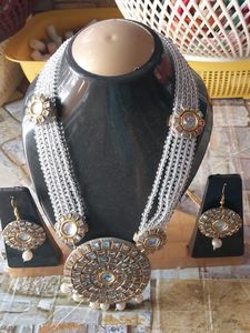White Stone Necklace Jewellery Set