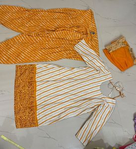 Yellow Leheriya Print Kurti Set💛