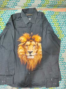 Lion Graphic Long Sleeve Shirt