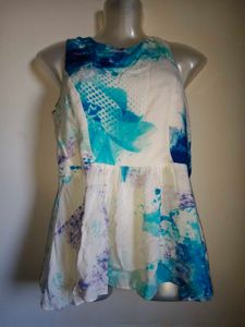 🎁Buy 1, Get 1 Free🎁Abstract Print Top Size small