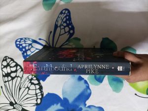 Earthbound By Aprilynne Pike