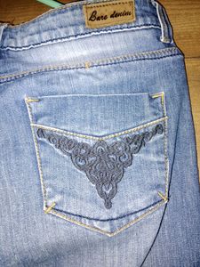 Bare Denim Three Quarter Jeans 👖