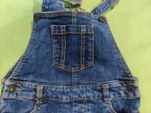Pantaloons JuniorTextured Dungaree with Lace Detai
