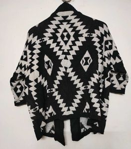 SALE 🛍️ SHRUG - BLACK &amp; WHITE 🧥