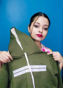Women&#39;s Crop Hoodie 💚