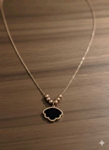 Elegant Black Clover Necklace
