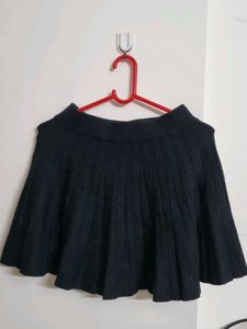 Black Knit Pleated Mini Skirt