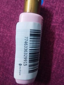 Rose body lotion is formulated to revive your dry, dehydrated, and sensitive skin with an exotic fragrance. It is a non-sticky and non-greasy lotion that gets easily absorbed into the skin.