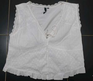 Lace Trim Sleeveless Top