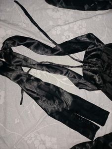 :Black Satin Puff Sleeve Tie-Back Crop Top