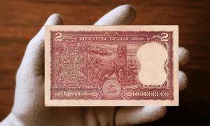 Vintage 2 Rupee Note