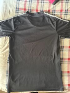 Adidas jersey tee