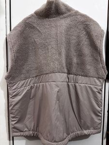 H&amp;M Beige Fleece Gillet